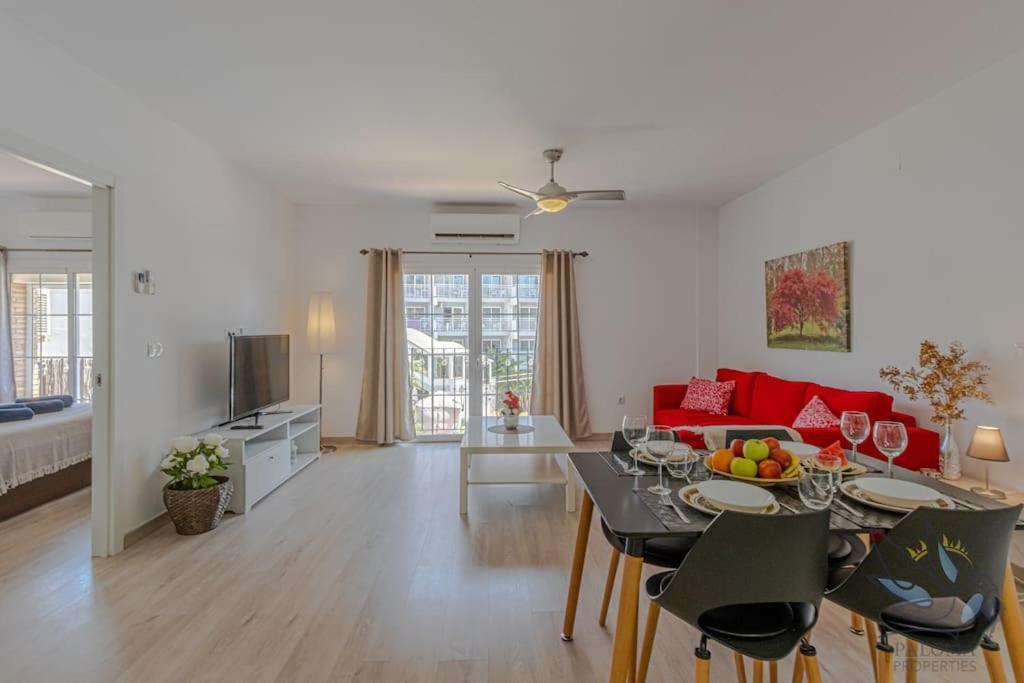 Benalroma Spacious Apartment 50 Mt From The Beach Benalmádena Kültér fotó